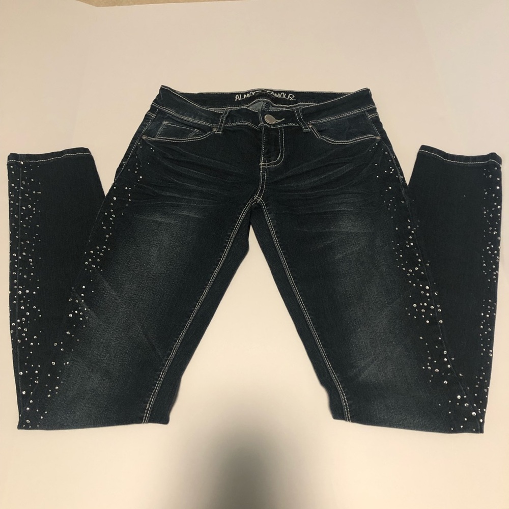 Almost Famous dark wash skinny jeans size 3